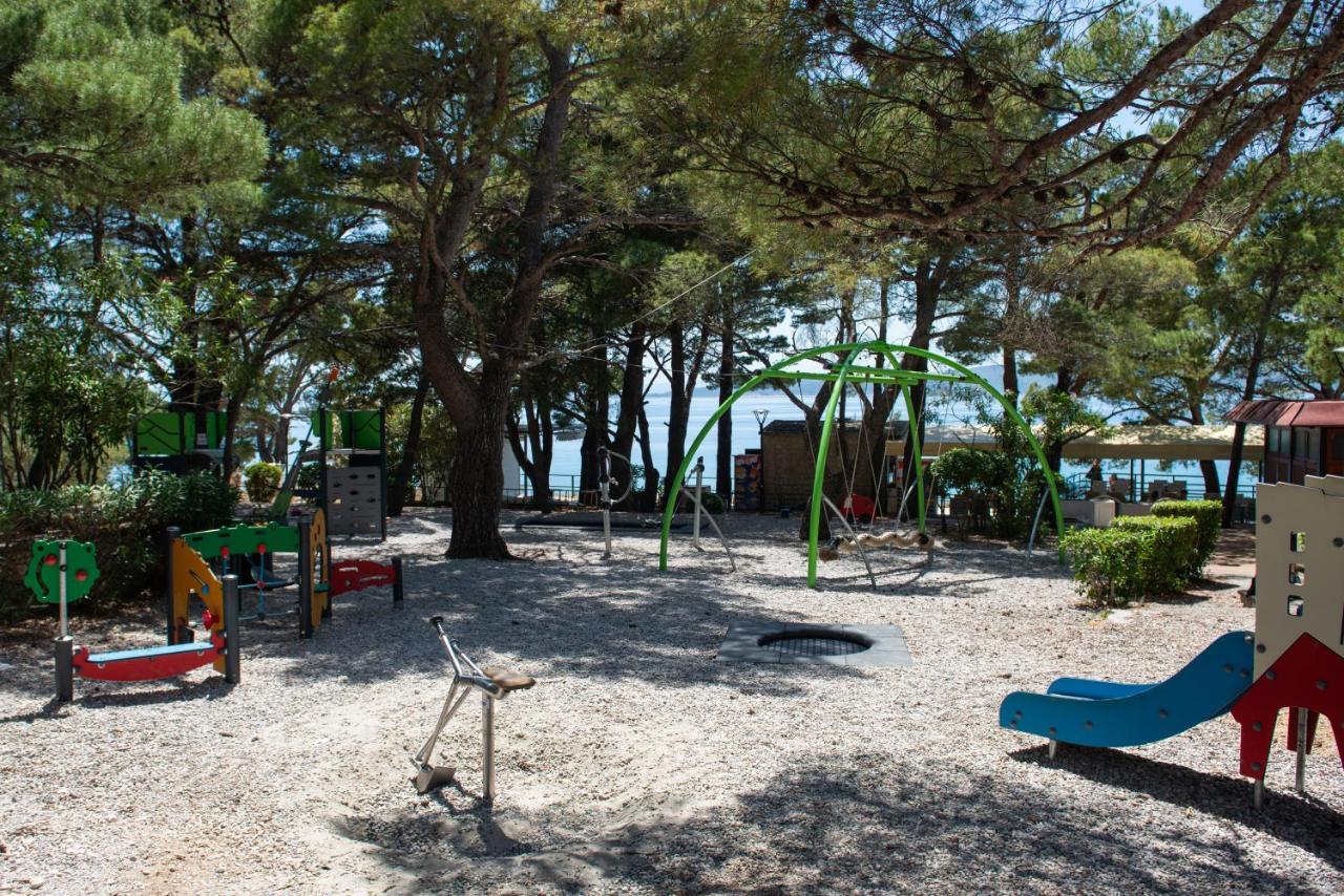 Family Resort Urania Baška Voda Exterior foto
